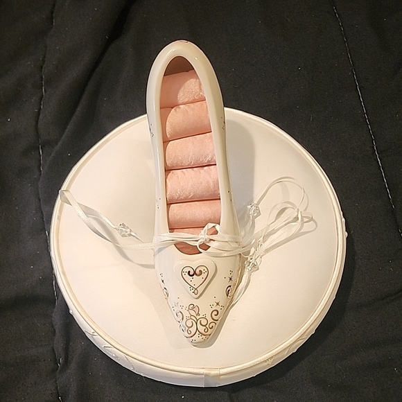 Disney Cinderella Wedding David Tutera Ring bearer Pillow - Picture 10 of 13